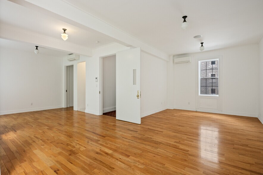 More Photos Of 19 E 75th St, New York Storefront Retail Office For Sale