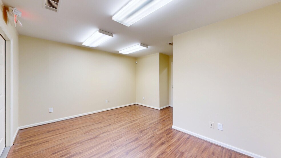More Photos Of 1320 Wynnton Rd, Columbus Office For Lease