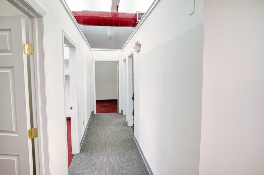 More Photos Of 569 Main St, Monroe Office For Sale