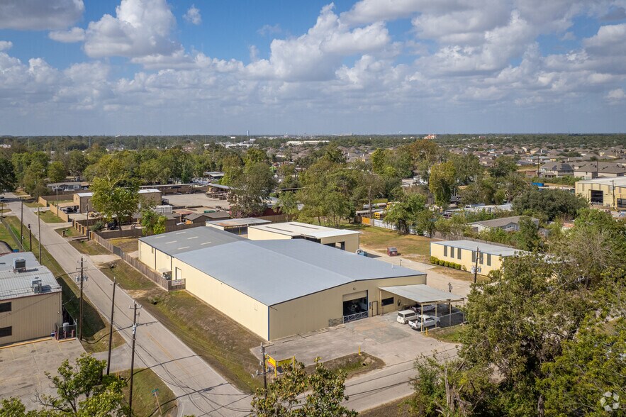 More Photos Of 11601 McKinley St, Houston Manufacturing For Sale