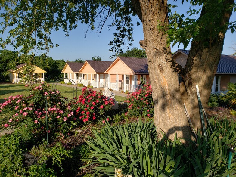 More Photos Of 212 Stacks Rd, Ennis Apartments For Sale