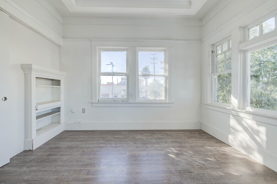 More Photos Of 458 W Vernon Ave, Los Angeles Apartments For Sale