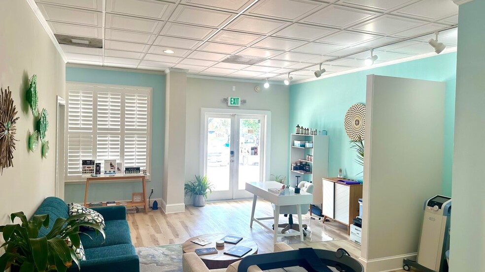 More Photos Of 1075 Duval St, Key West Apartments For Lease