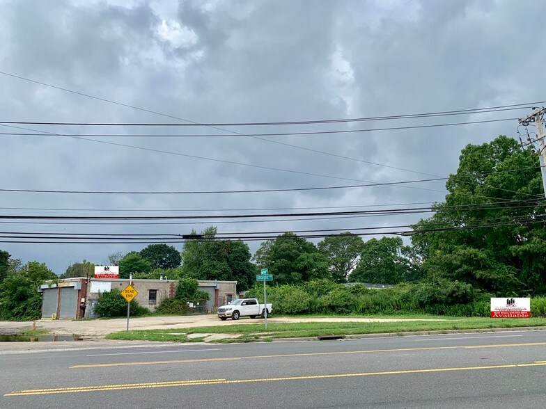 More Photos Of 1280-1290 Straight Path, Wyandanch Warehouse For Sale