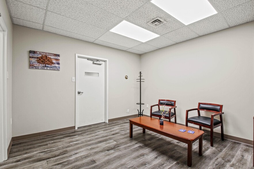 More Photos Of 10 W Northampton St, Wilkes-Barre Storefront For Sale