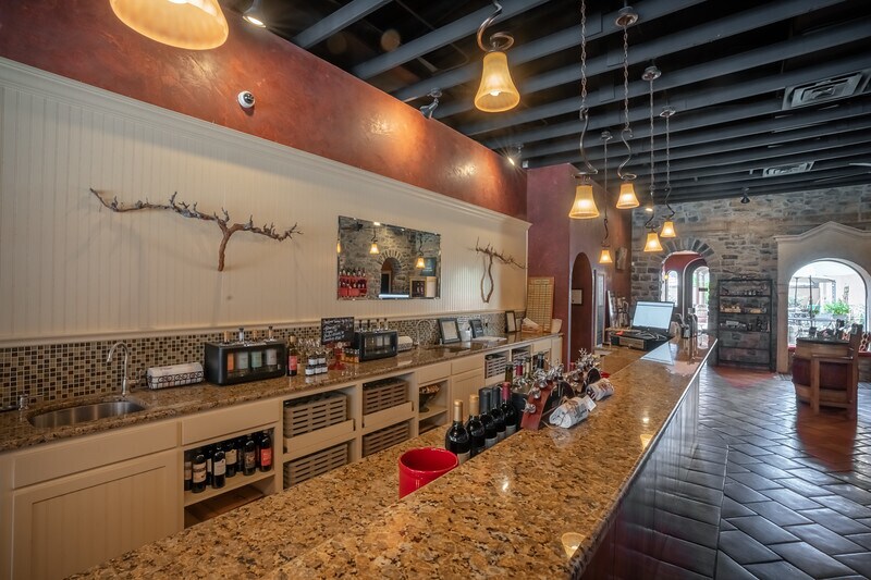 More Photos Of 316 E Wallace St, San Saba General Retail For Sale