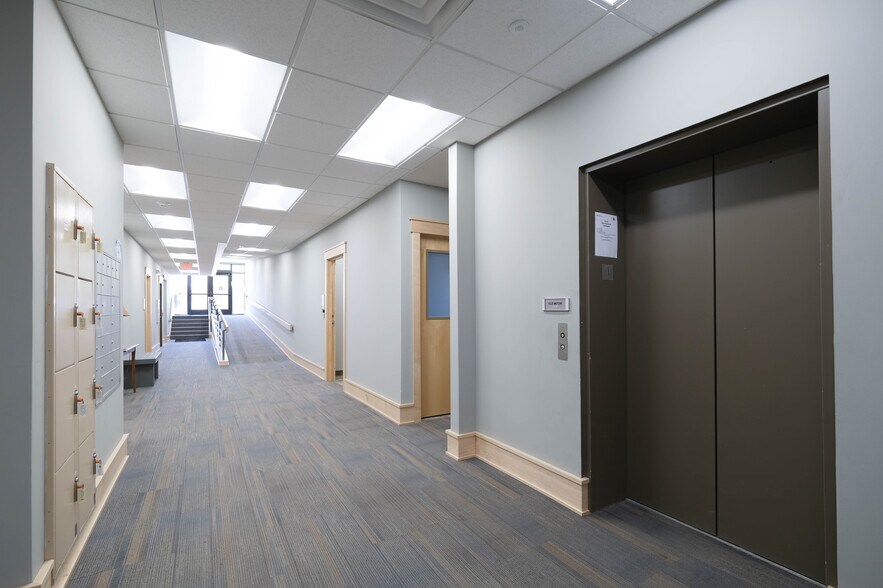 More Photos Of 201 N Broad St, Mankato Office For Lease