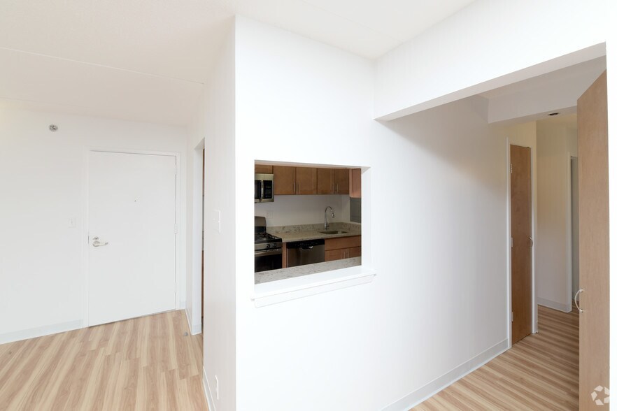 More Photos Of 1371 Beacon St, Brookline Apartments For Lease