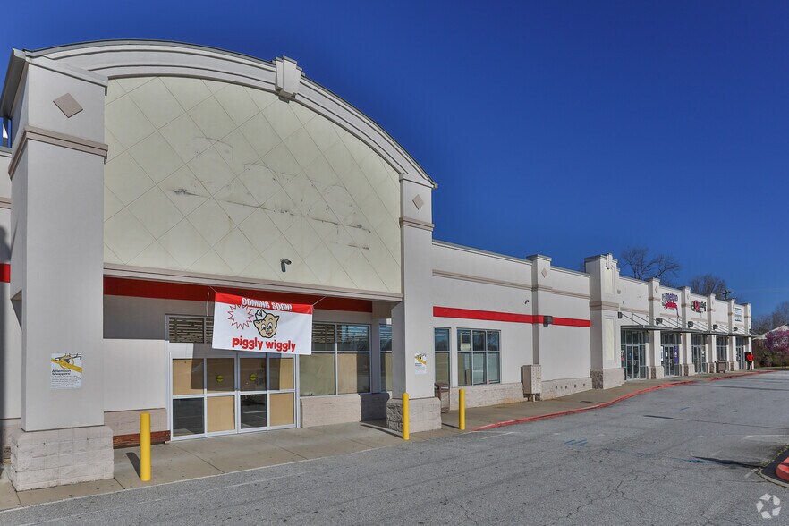 More Photos Of 550 S Church St, Spartanburg Freestanding For Lease