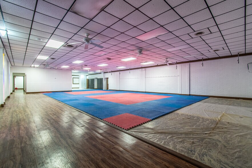 More Photos Of 4929 Everhart Rd, Corpus Christi Freestanding For Sale