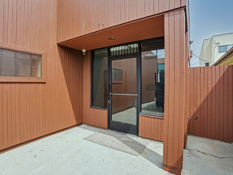 More Photos Of 214 Standard St, El Segundo Office For Lease