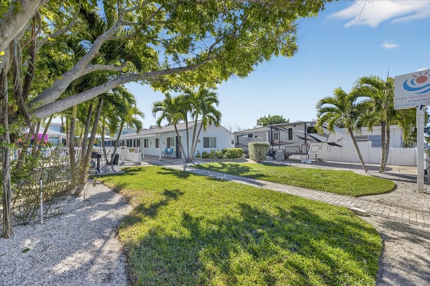More Photos Of 523 72nd Ave, St Pete Beach Hotel For Sale