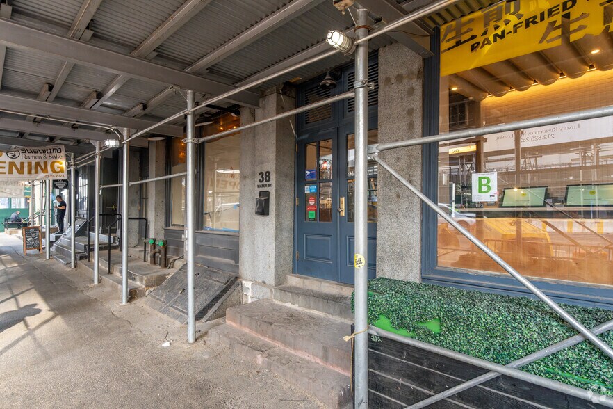 More Photos Of 66 Pearl St, New York Apartments For Sale