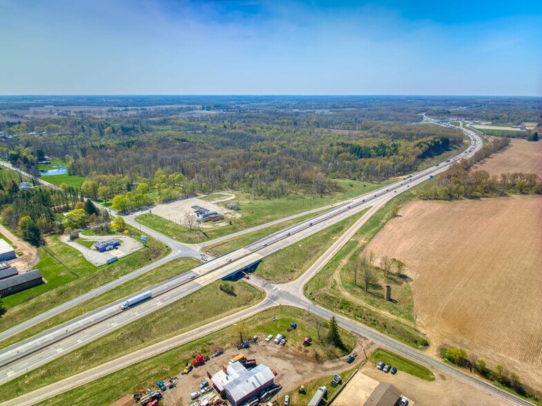 More Photos Of 2496 N Parma Rd, Parma Service Station For Sale