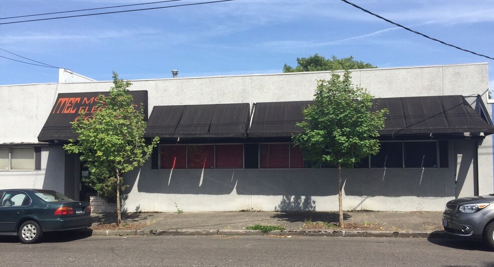 More Photos Of 2014 SE 9th Ave, Portland Warehouse For Sale