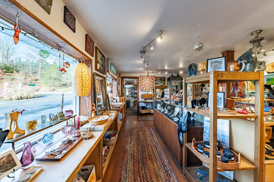 More Photos Of 309 Keller Ave, Fayetteville Storefront Retail Office For Sale