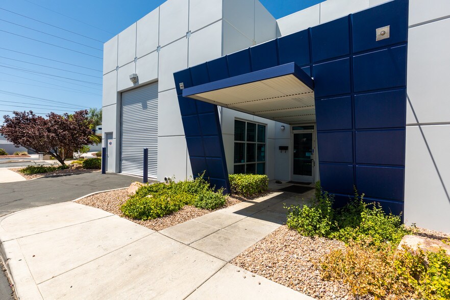 More Photos Of 3720 W Oquendo Rd, Las Vegas Warehouse For Lease