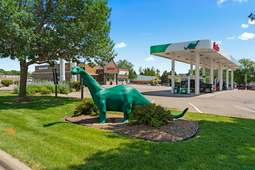 More Photos Of 1400 14th St NW, Austin Service Station For Sale