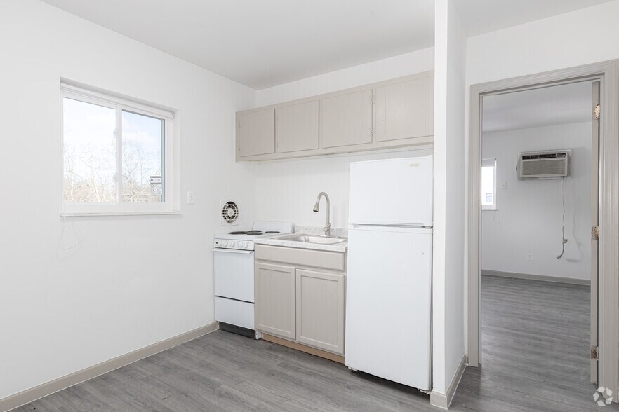 More Photos Of 5474-5484 Bahama Ter, Cincinnati Apartments For Sale