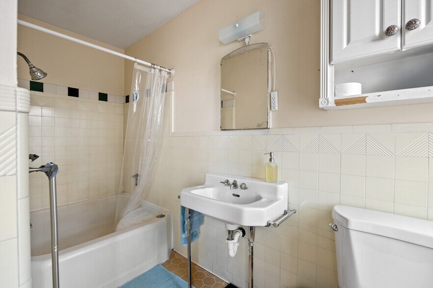 More Photos Of 905 E 200 S, Salt Lake City Apartments For Sale
