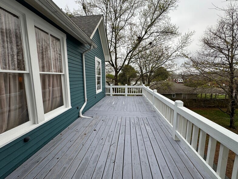 More Photos Of 224 W Chickasaw St, Tahlequah Hospitality For Sale