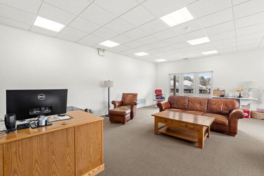 More Photos Of 112 Liberty St, Danvers Marina For Sale