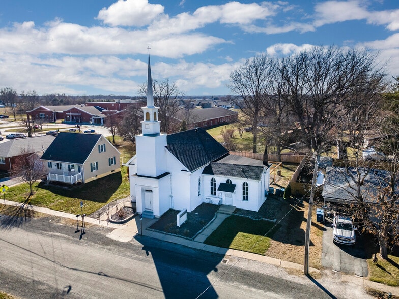 Primary Photo Of 407 Jacob St, Saint Jacob Specialty For Sale