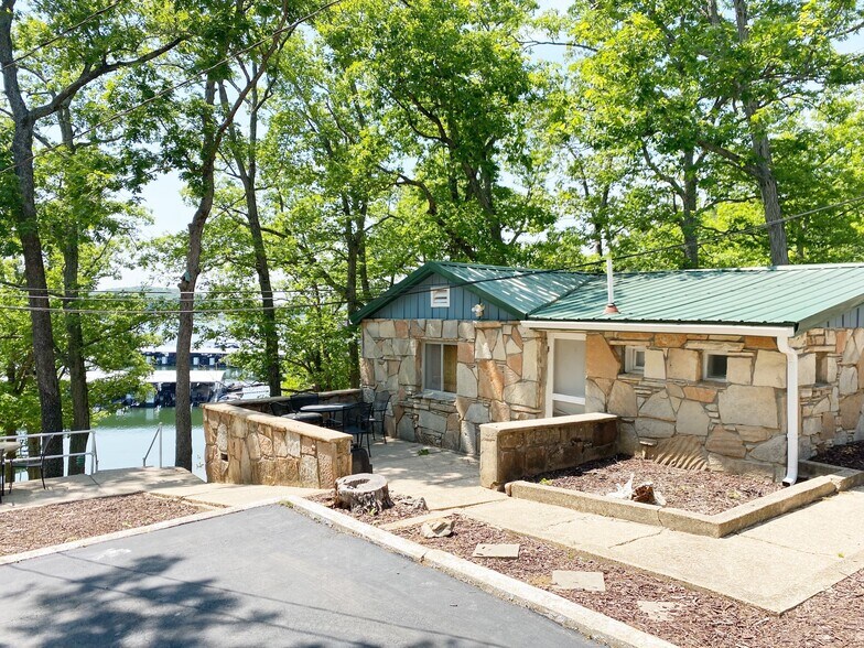 More Photos Of 256 Irish Hills Dr, Camdenton Hotel For Sale