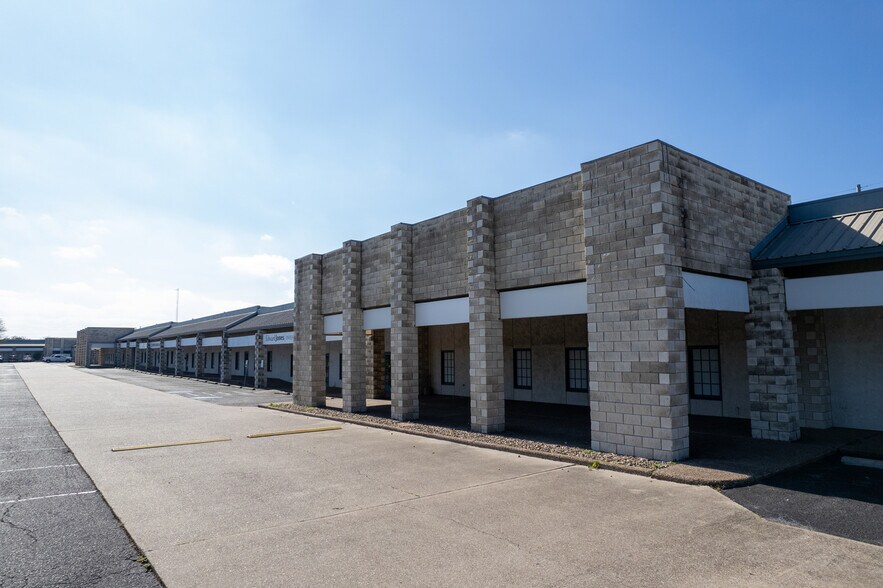 More Photos Of 2209 N Padre Island Dr, Corpus Christi Light Manufacturing For Lease