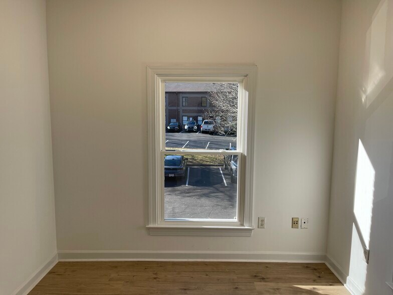 More Photos Of 111 Windel Dr, Raleigh Office Residential For Sale