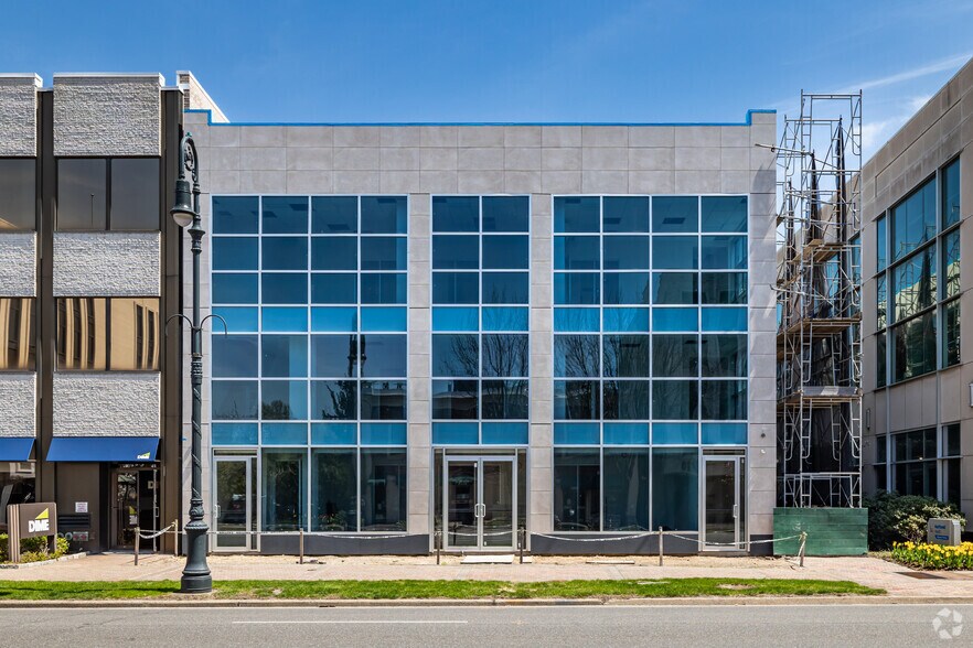More Photos Of 1051 Franklin Ave, Garden City Office For Sale