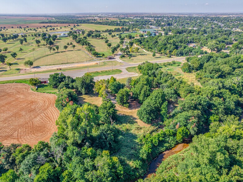 More Photos Of 16109 State Highway 33, Kingfisher Storefront Retail Office For Sale