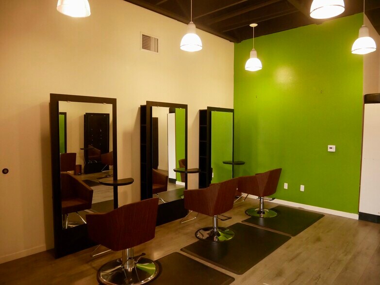 More Photos Of 434 E Main St, Ventura Storefront For Lease