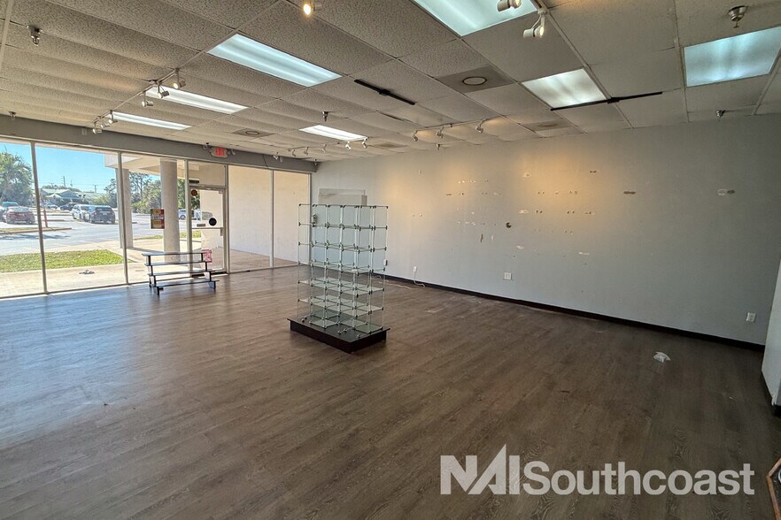 More Photos Of 3471-3631 NW Federal Hwy, Jensen Beach Storefront For Lease