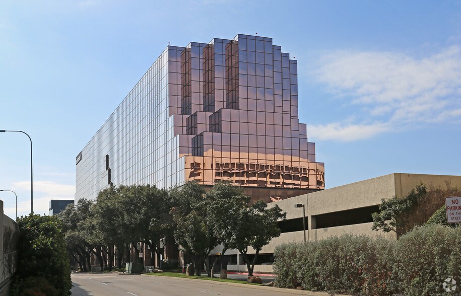 More Photos Of 14841 N Dallas Pky, Addison Office For Lease