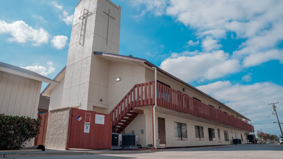 More Photos Of 2780 E Wagner Ave, Anaheim Religious Facility For Lease