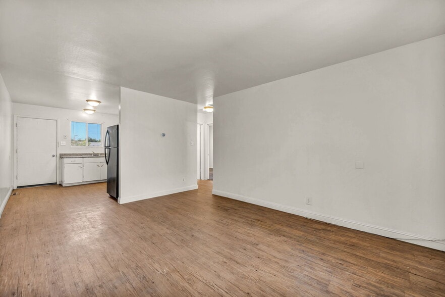 More Photos Of 372 Maine St, Reno Apartments For Sale