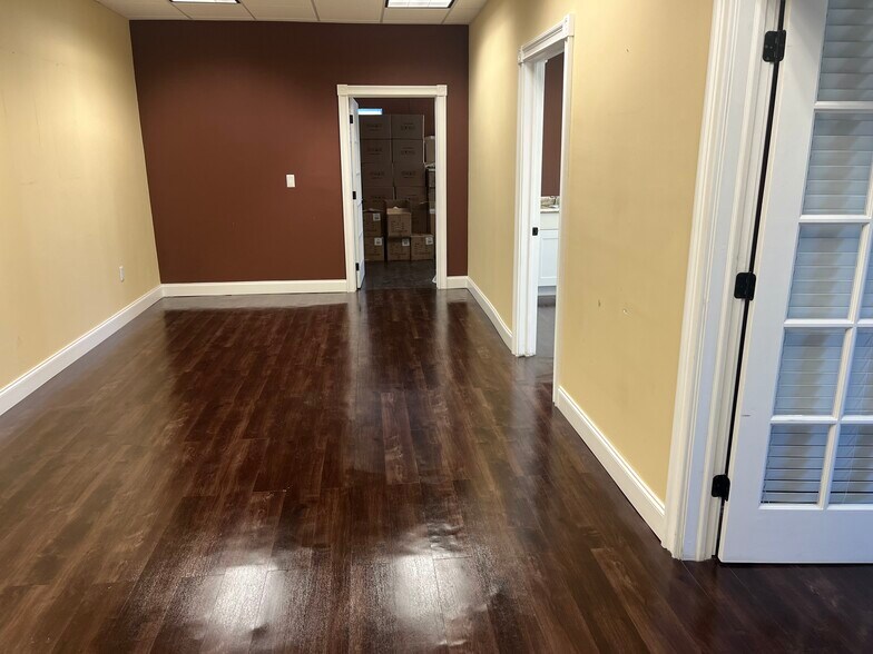 More Photos Of 335 Broad St, Clifton Office For Lease