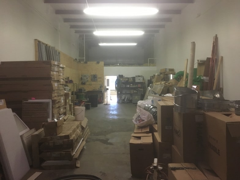 More Photos Of 900 S Midkiff Rd, Midland Storefront Retail Office For Lease