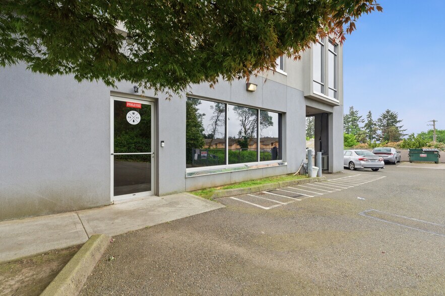 More Photos Of 22659 Pacific Hwy S, Des Moines Flex For Sale
