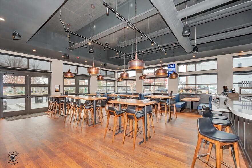 More Photos Of 140 Washington Sq, Washington General Retail For Sale