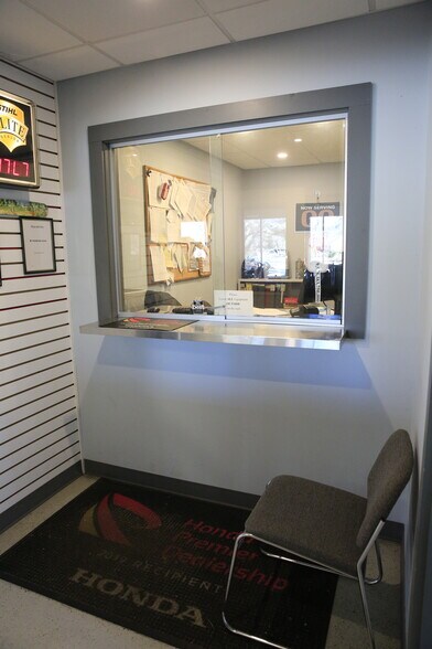 More Photos Of 970 MA-134 Rt, South Dennis Service Station For Sale