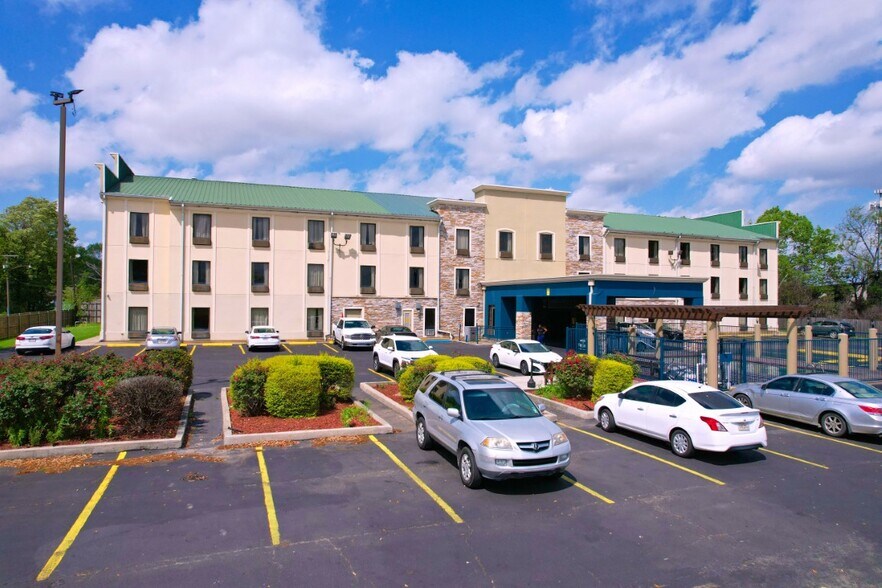 Primary Photo Of 2949 Varsity St, Baton Rouge Hotel For Sale