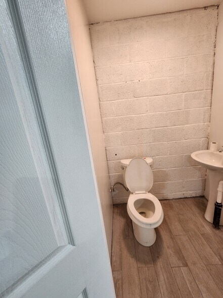 More Photos Of 85 Coffey St, Brooklyn Warehouse For Lease