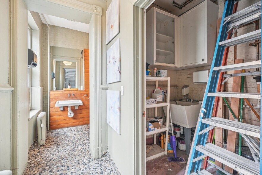 More Photos Of 1027 S Clinton Ave, Trenton Office For Sale