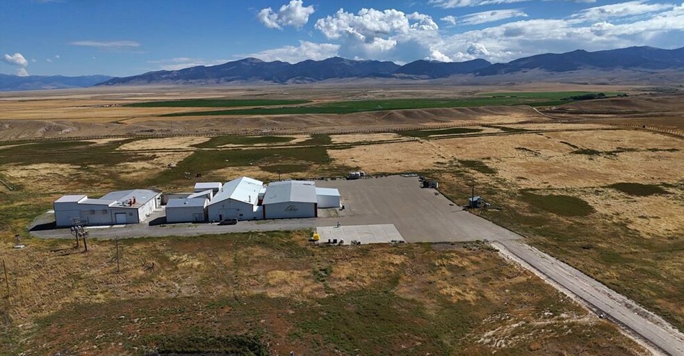 More Photos Of 3512 E Bench Rd, Dillon Manufacturing For Sale
