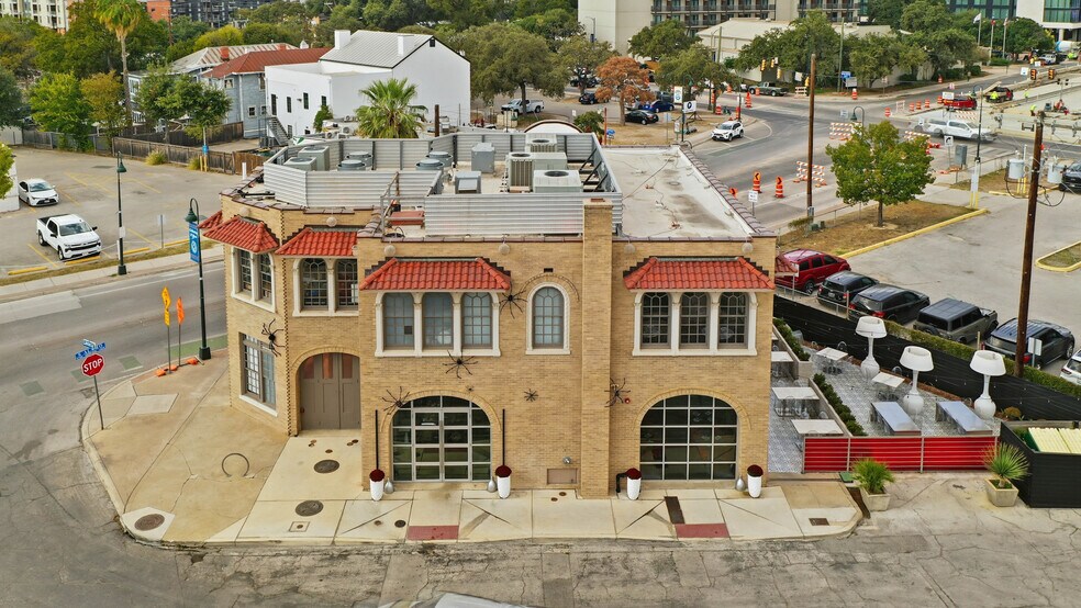 More Photos Of 604 S Alamo St, San Antonio Freestanding For Lease