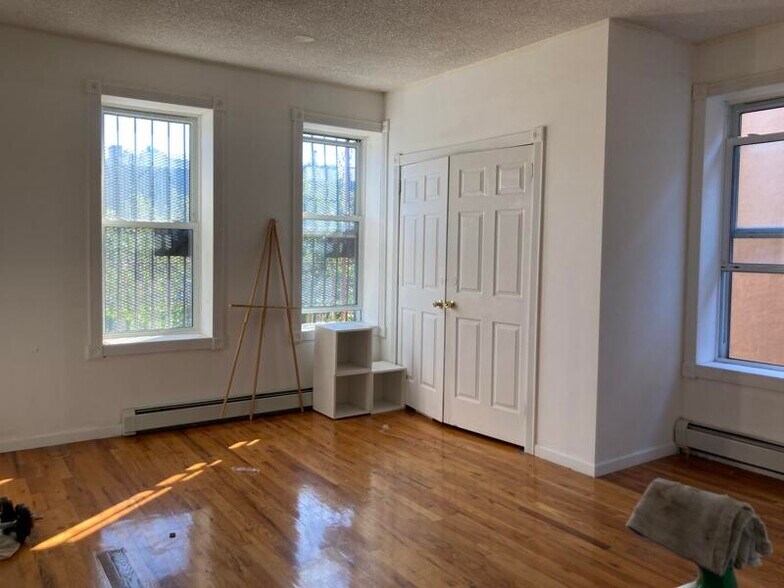 More Photos Of 466 Prospect Pl, Brooklyn Apartments For Sale
