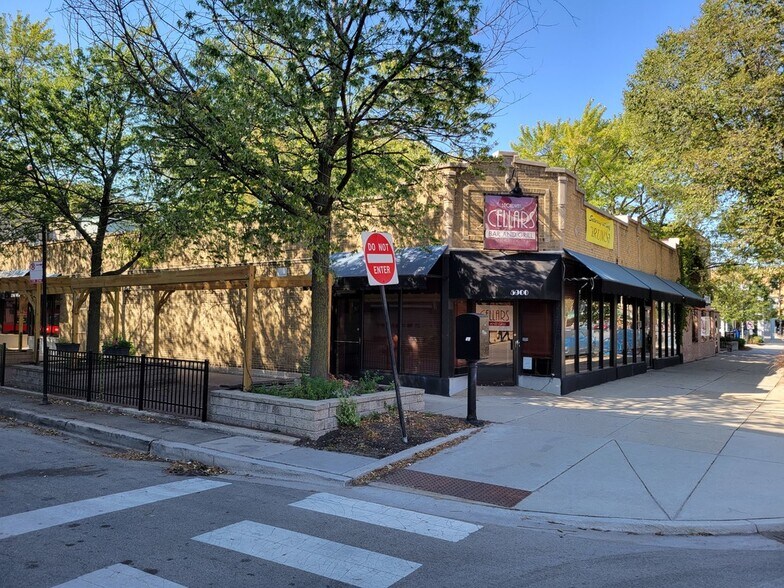More Photos Of 1206 W Rosedale Ave, Chicago Storefront Retail Office For Lease