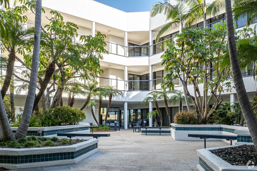 More Photos Of 1403 N Tustin Ave, Santa Ana Medical For Sale